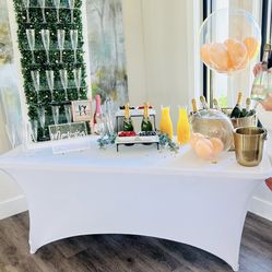 Champagne Ivy Wall 
