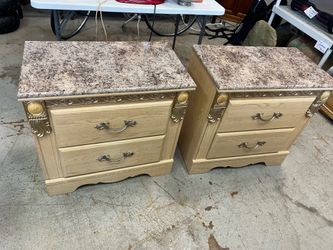 2 Nightstands/ Ashley Furniture