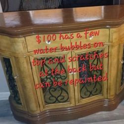 Hutch With 4 Doors 