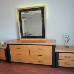 Beautiful Bedroom Set Dresser And 4 Nightstands By Cottonwood High Quality Material 