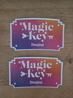 Disneyland Magic Key Magnets – Set of 2