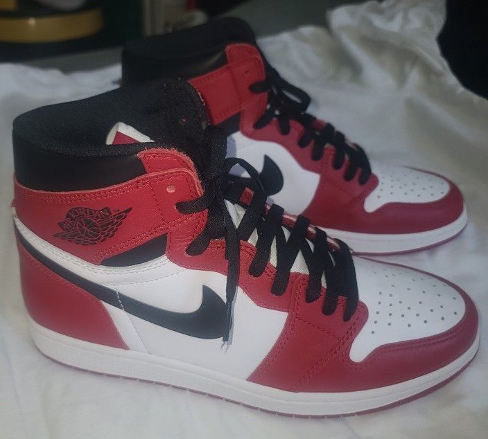 JORDAN 1 RETRO HIGH OG CHICAGO SIZE 10