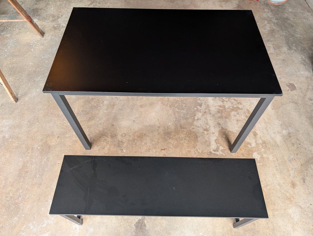 Table & Bench