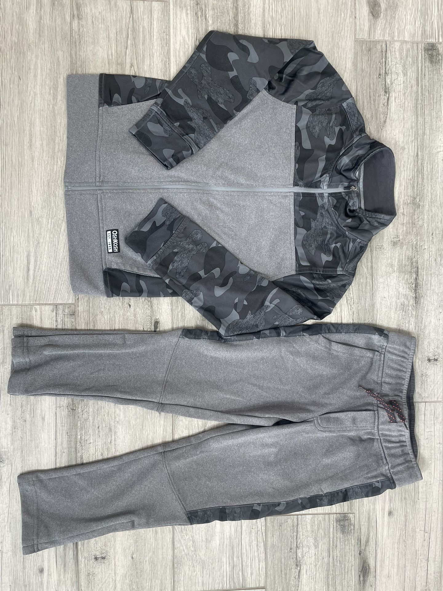 Oshkosh Boys Athletic Outfit, Size 6