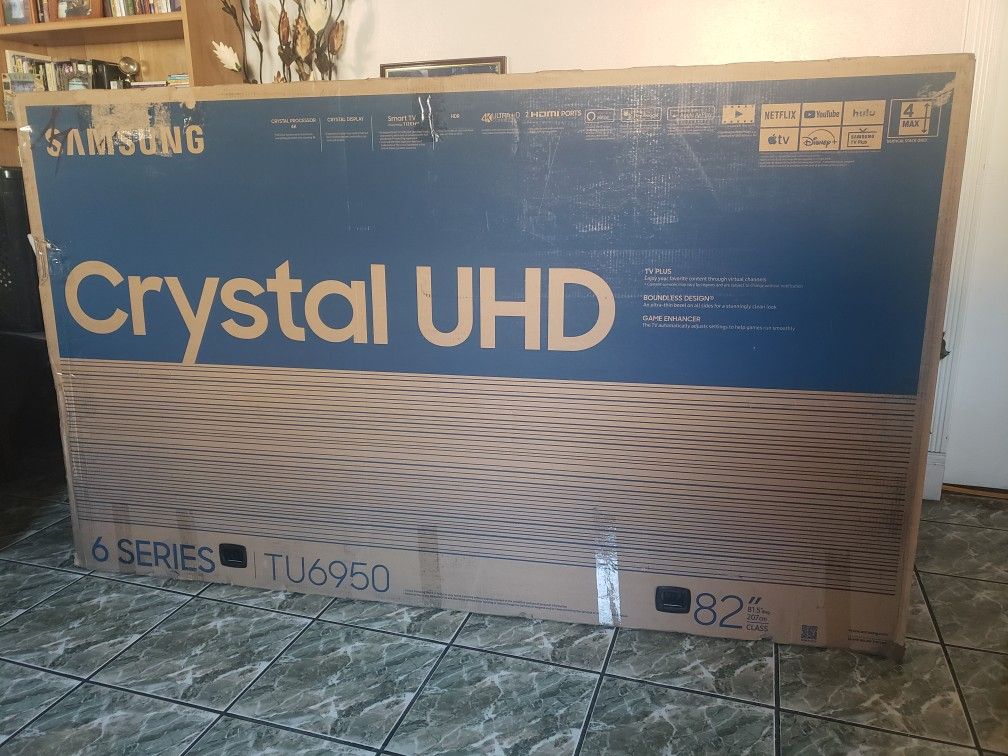 Tv Samsung 82", TU6950, 4k, HDR, Alexa, Google, Excellent