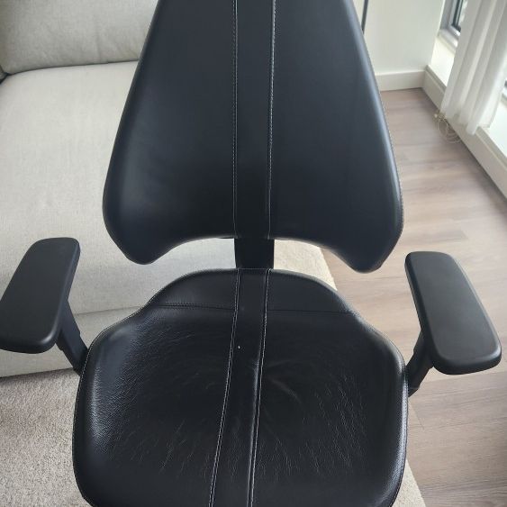 Ikea Leather Chair - Great state