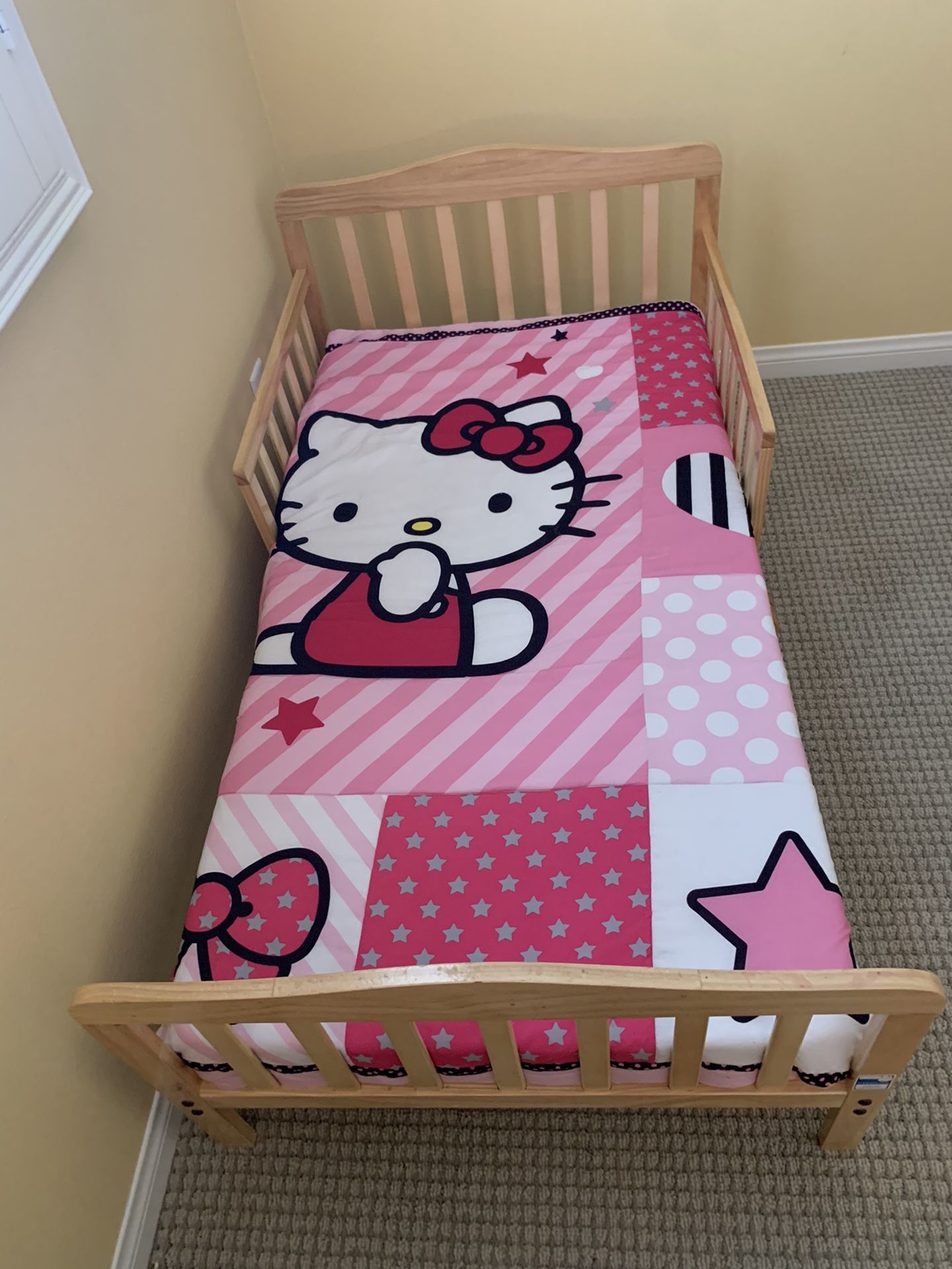 Toddler beds for sale with matching mattresses for Sale in Murrieta, CA