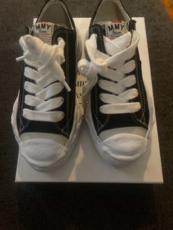 black and white mason maharas size 9.5
