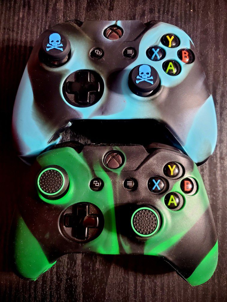 Custom Xbox One Controllers 