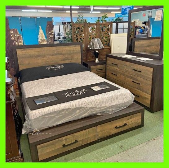 Vertani Black Queen Panel Bed, Dresser And Mirror$10 Down Payment And Financing Available