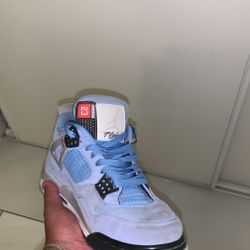 Jordan 4 University Blue 