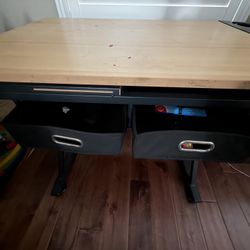 Art Desk