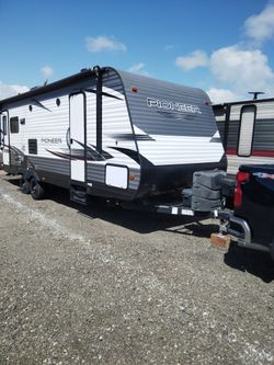 2020 Travel Trailer 30 Ft 