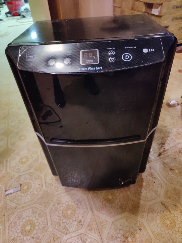 LG Dehumidifier 65 Pint- 710 Watt