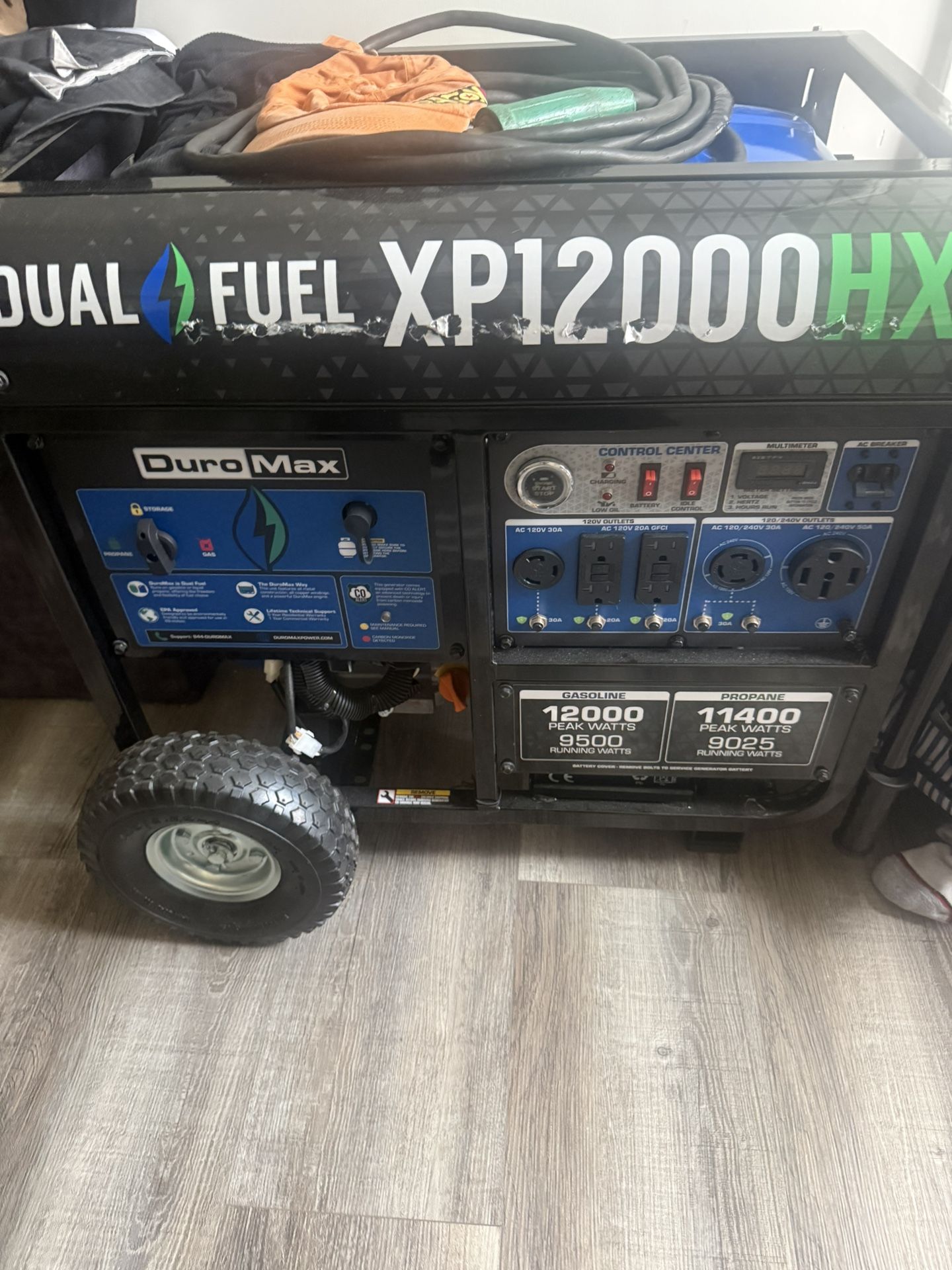 DuroMax XP12000hx  Generator 