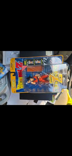 Dragon Ball Z Goku Striking Z Fighters Action Figure