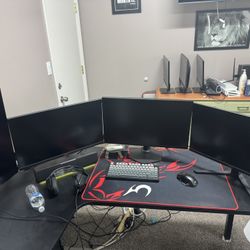High End Gaming Setup Not Free 