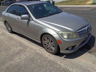 2008 Mercedes Benz C-300, runs and drives