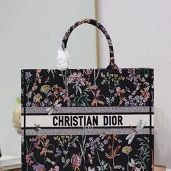 A classic women's handbag