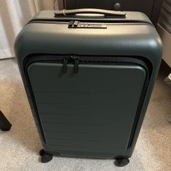 Quince Carry-on Suitcase - Unopened