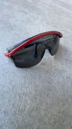 UVEX:  CLASSIC SAFETY GLASSES 