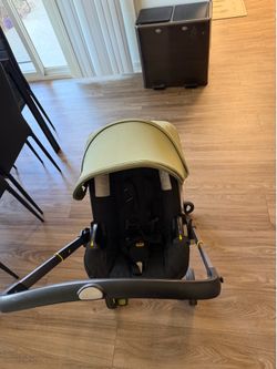 Doona stroller/car seat