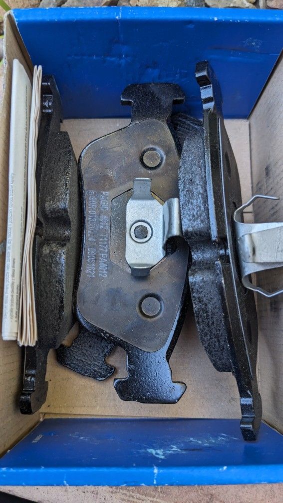 BMW E36 E46 Z3 Z4
front brake pads Pagid OEM Compound