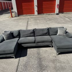 U-shaped Sectional Couch