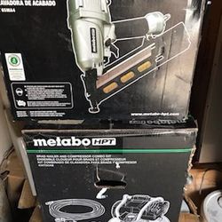 Air Compressor With Air Nail Gun