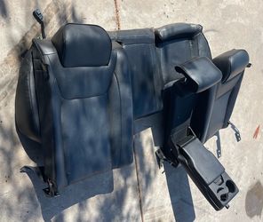 Chrysler 300c rear seats