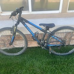 Trek Kid/Teen Mountain Bike 