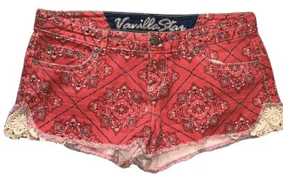 Vanilla Star Red Paisley Shorts Size 11