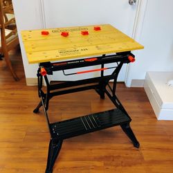 Black&Decker Workmate 425 30 in. Folding Portable Workbench and Vise