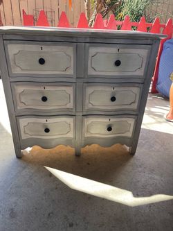 French Country Style 6-Drawer Dresser