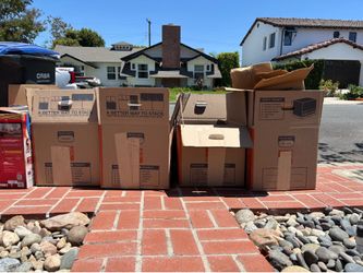 Six unused home Depot moving boxes free!