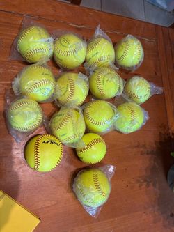Lot of 15 MacGregor 11" Little League Softballs (11LLY) with Blue Gear Bag -13 NEW - See My Items🥎
