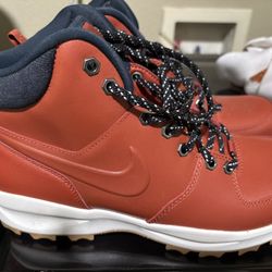Nike Boots Men’s 9