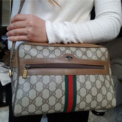 Authentic Vintage Gucci GG Monogram Supreme Sherry Web Ophidia Crossbody Bag