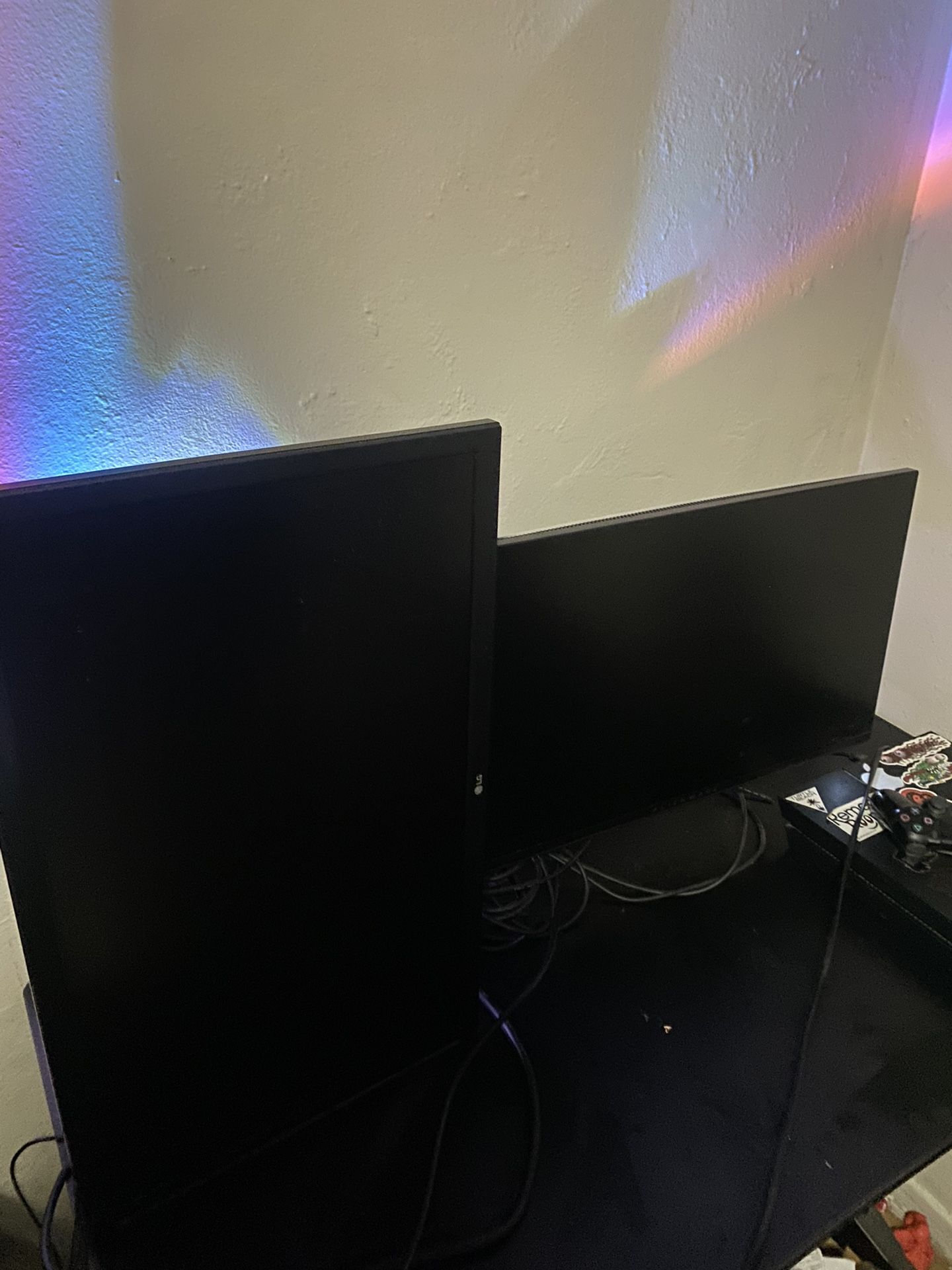 Dual Monitors And Mount