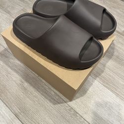 Yeezy Slides