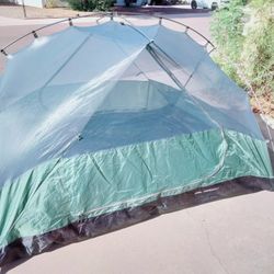 Brand New 4 Man Screen Tent