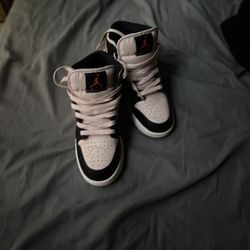 Air Jordan 1s Mid Tops