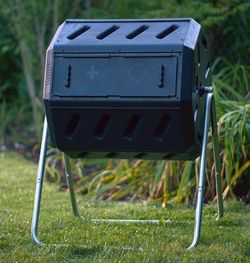 FCMP Outdoor IM4000 Dual Chamber Tumbling Composter - 37 Gallon