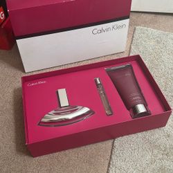 Calvin Klein Euphoria Perfume