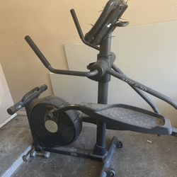 Awe 630 Elliptical $450