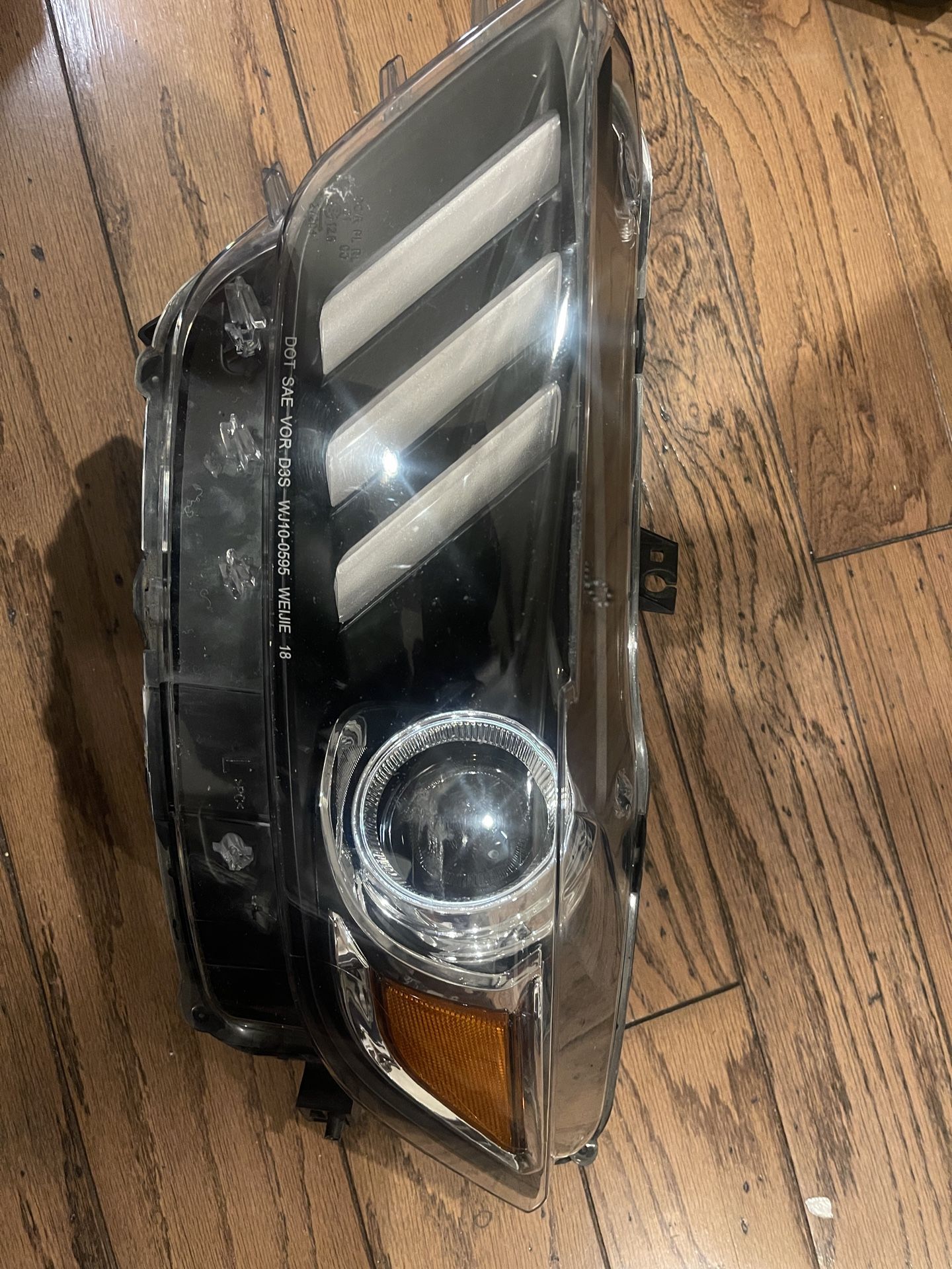 Headlight Ford Mustang 15-17