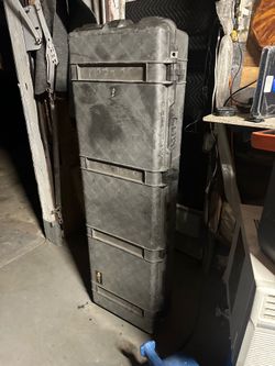Pelican box