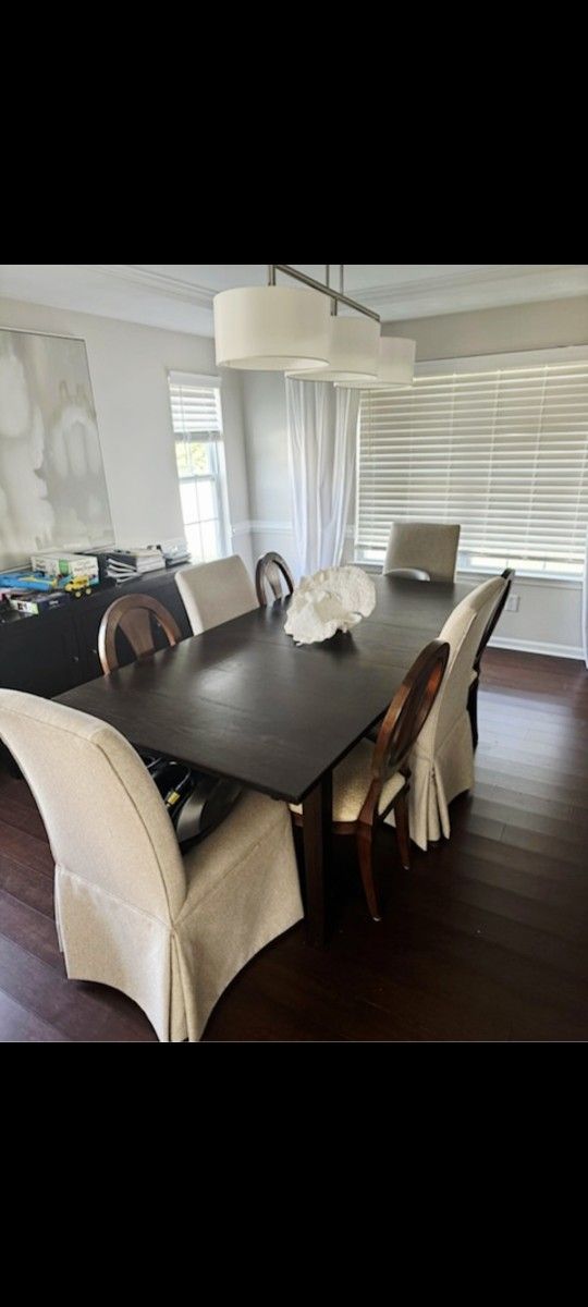 Dinning Room Table & Chairs 