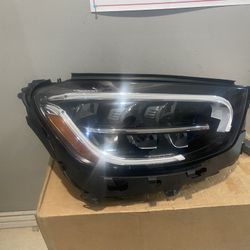 2020-2022 Mercedes Benz GLC Right Headlight 