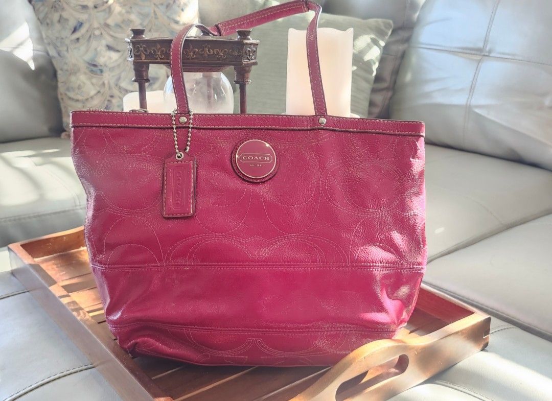Signature Coach Pink Leather Tote with Glossy Finish-Perfect For Summer